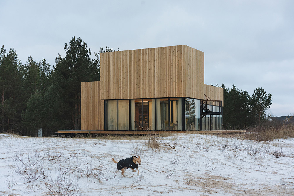 Un loc pentru fiecare: „villa” contemporană de pe malul lacului Ladoga