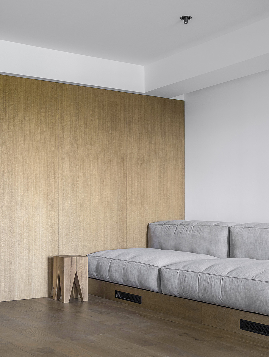 Apartament III, joc masculin/feminin