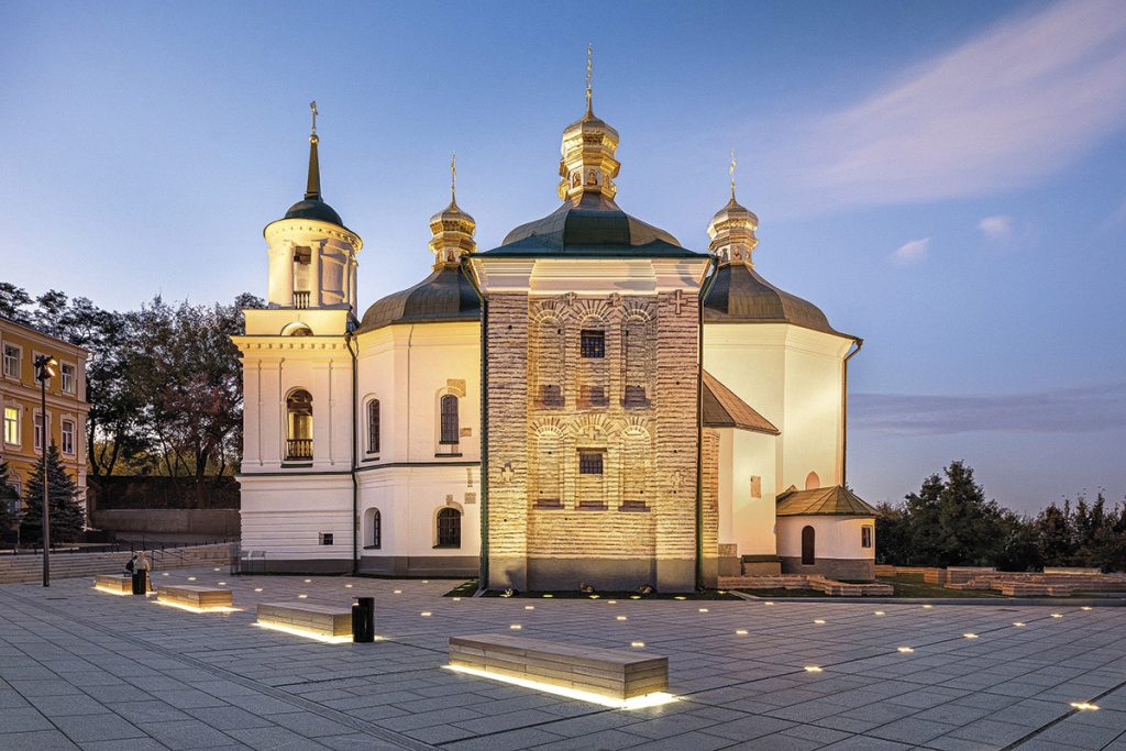 Renovarea Bastionului Spassky și a spațiului public din jurul bisericii