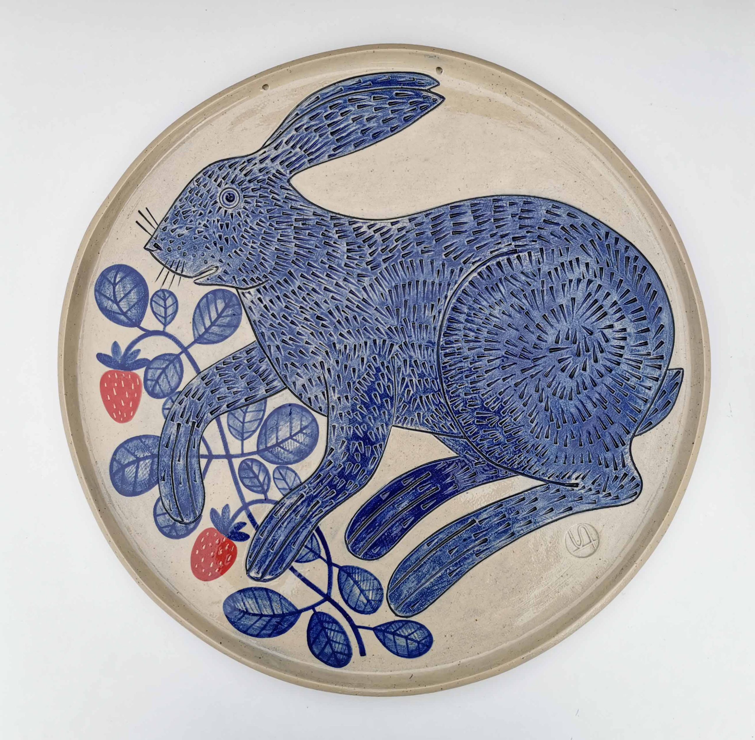 „Bestiarul albastru” din ceramică. De vorbă cu Irina Silivestru (Decartis)