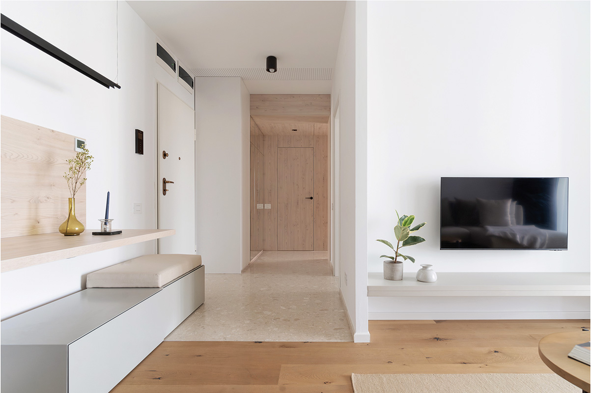 Continuitate și contrast. Apartament F108, București