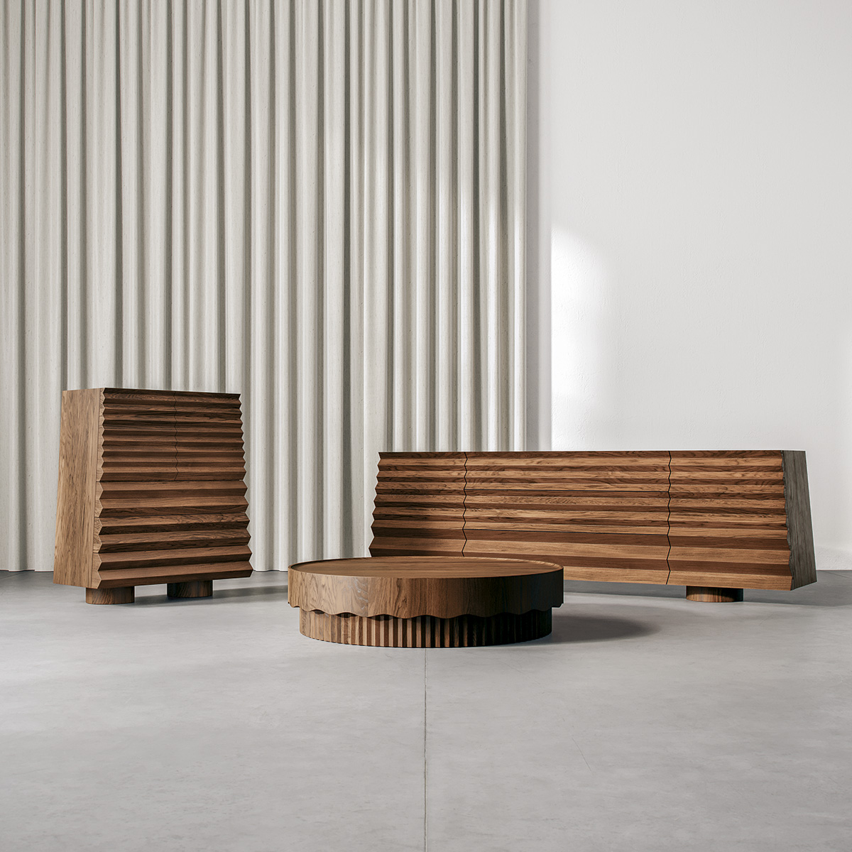 Atemporal sculptural în designul de obiect semnat de Bogdan Ciocodeică