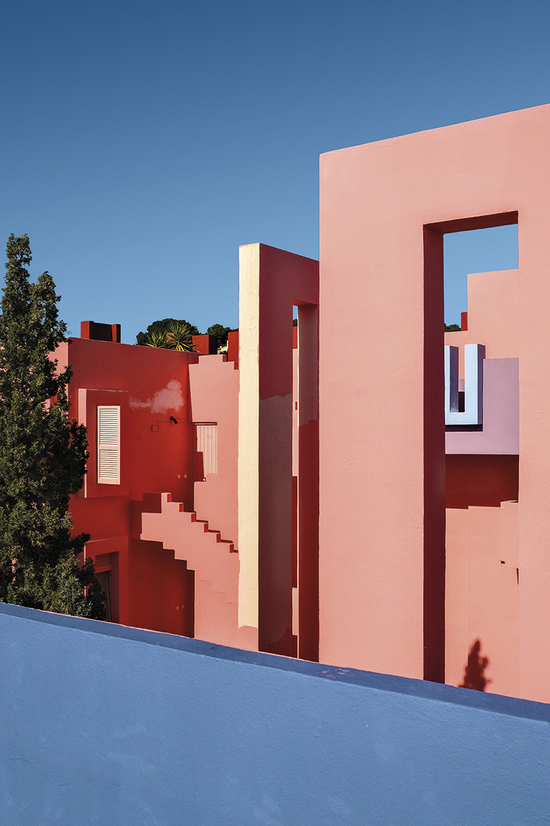 Dosar #213: La Muralla Roja. Revizitând un clasic al arhitecturii postmoderne