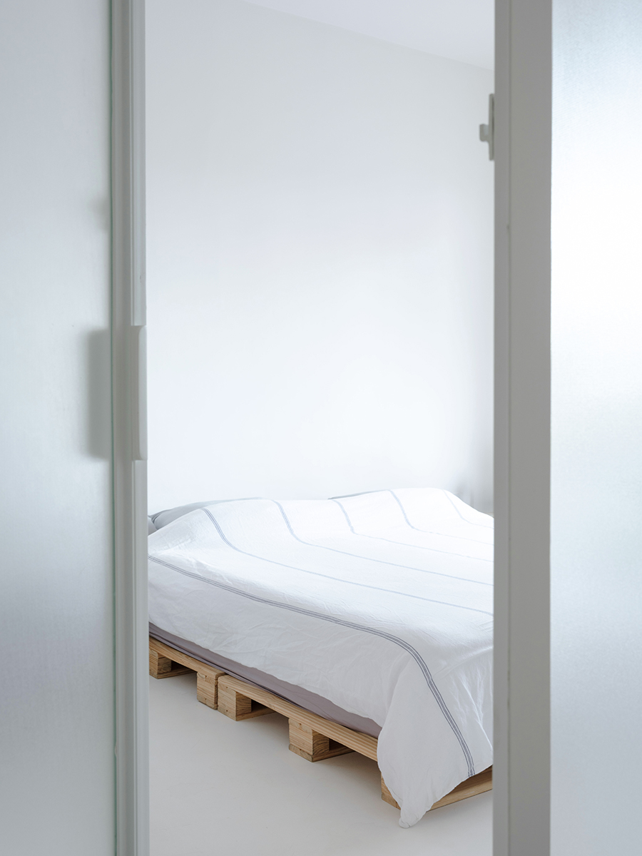 Material, lumini și umbre. Apartament CB, São Paulo, Brazilia