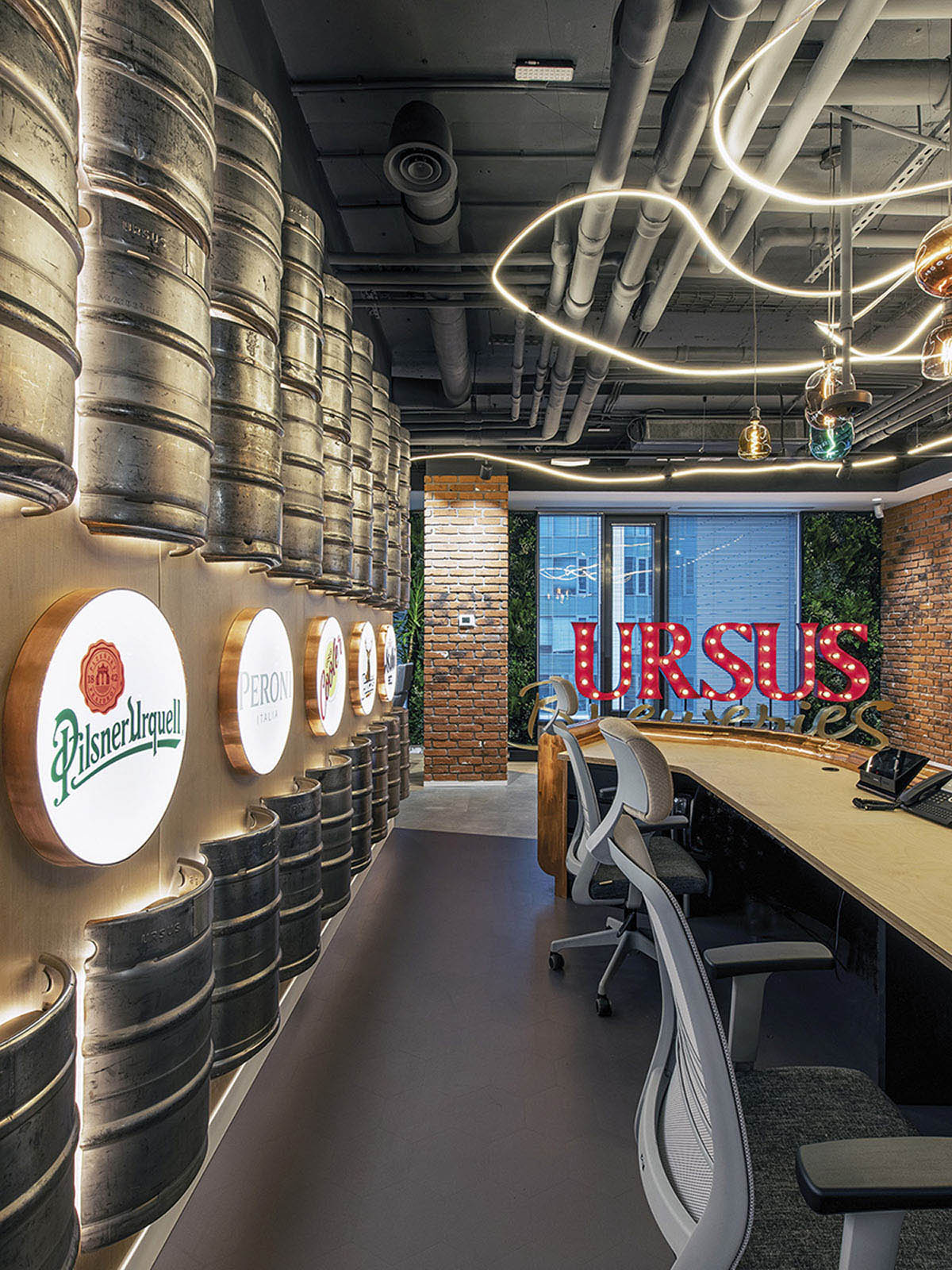 Un design inconfundabil pentru birourile URSUS Breweries
