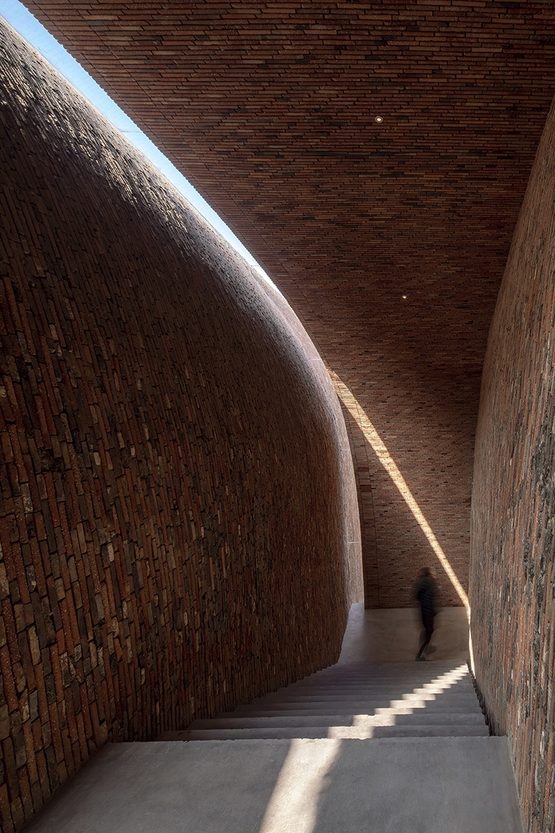Nostalgia memoriei colective. Jingdezgen Imperial Kiln Museum de Studio Zhu Pei