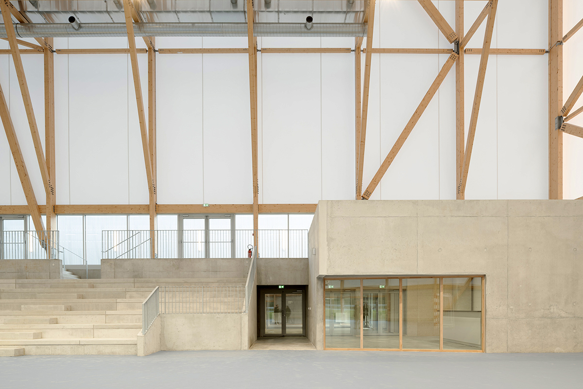 O identitate arhitecturală puternică pentru un complex dedicat mișcării. Centrul sportiv și cultural Marie-José Perec și sala de dans Josephine Baker, La Bouëxière, Ille-et-Vilaine, Franța