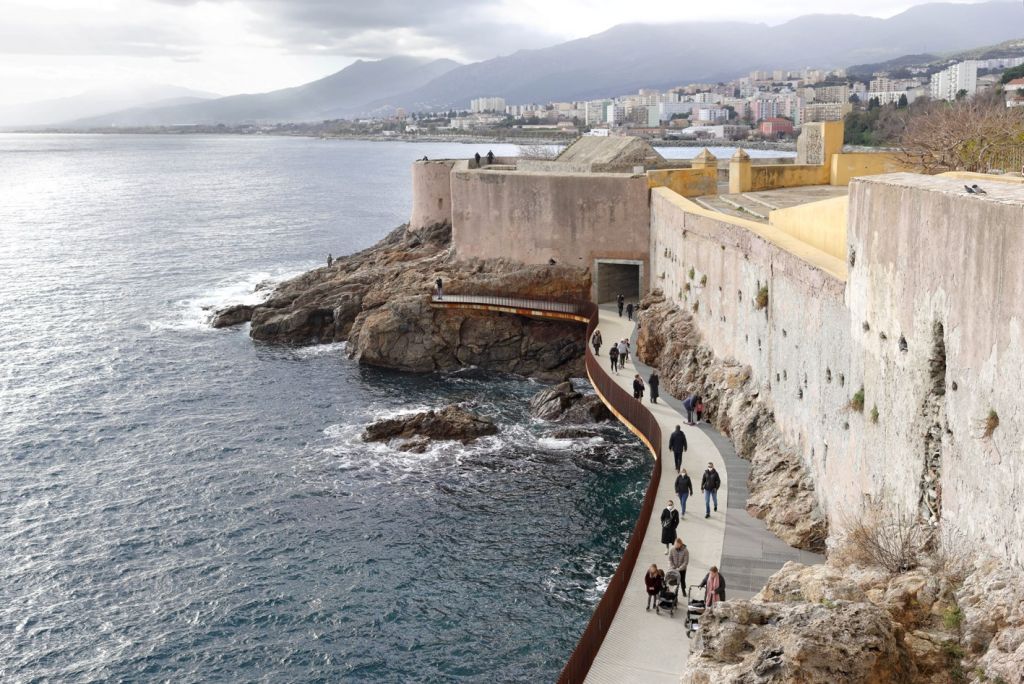 Cărarea devine destinaţia. Promenada L’Aldilonda, Bastia, Corsica