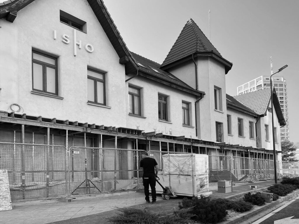 Picasso inaugurează noul Art Encounters.  Timișoara are din toamnă un nou spațiu cultural dedicat artei contemporane,  educației și comunității