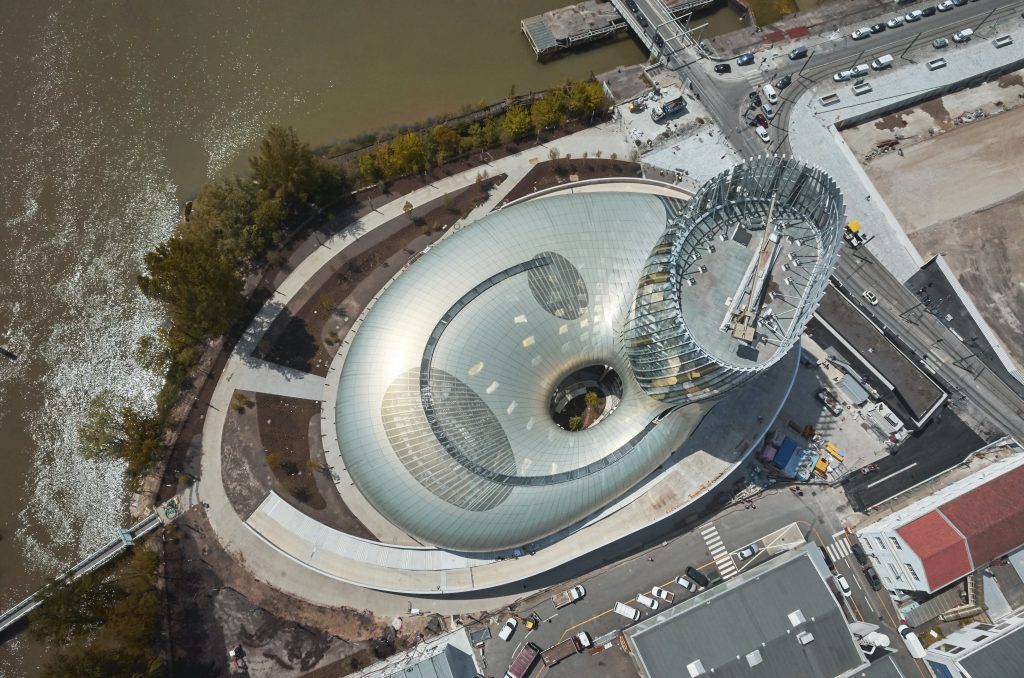 Anouk Legendre va prezenta conceptul architectural al proiectului „La Cité du Vin” la Forumul SHARE București 2017