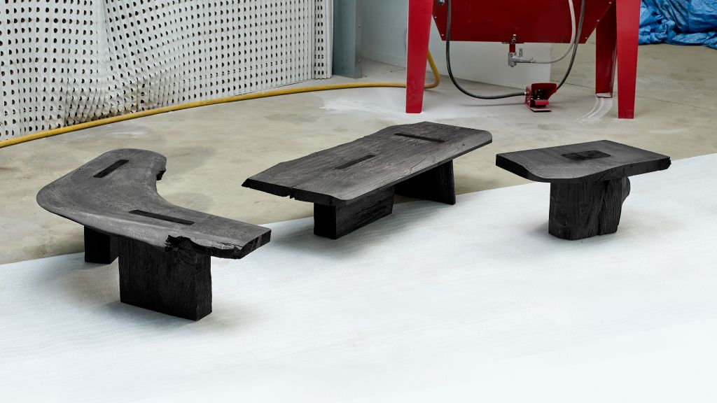 Mobilier din lemn upcycled. Essential by Viewport Studio