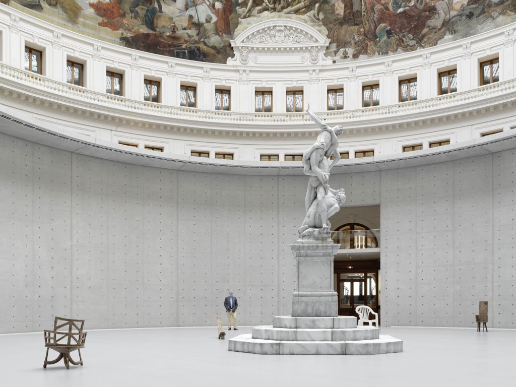 Ideal forms, circular ideas. La Bourse de Commerce