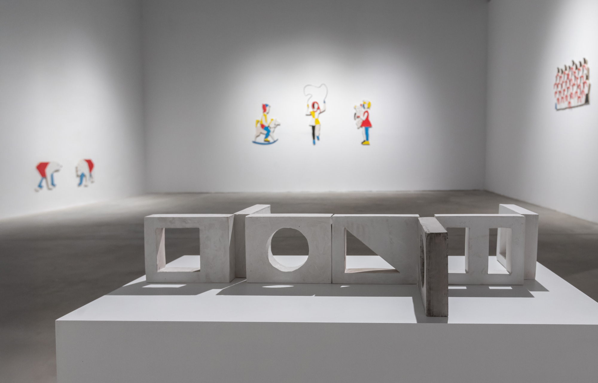 Laboratoriya: ruinele „unui viitor ce se imagina etern”. Andreea Ilie la Jecza Gallery București