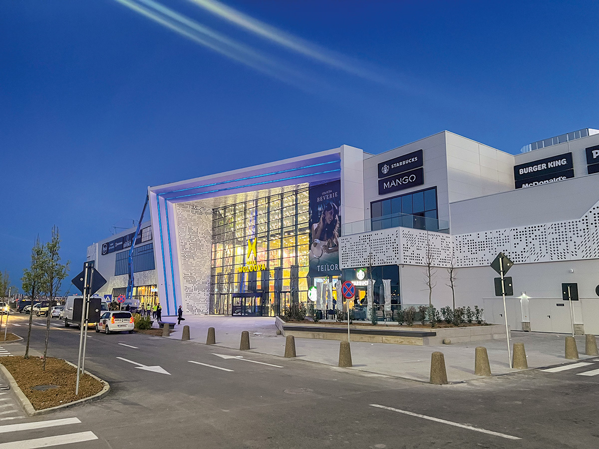 Spectacolul performanței. Luminatorul din ETFE de la Moldova Mall Iași