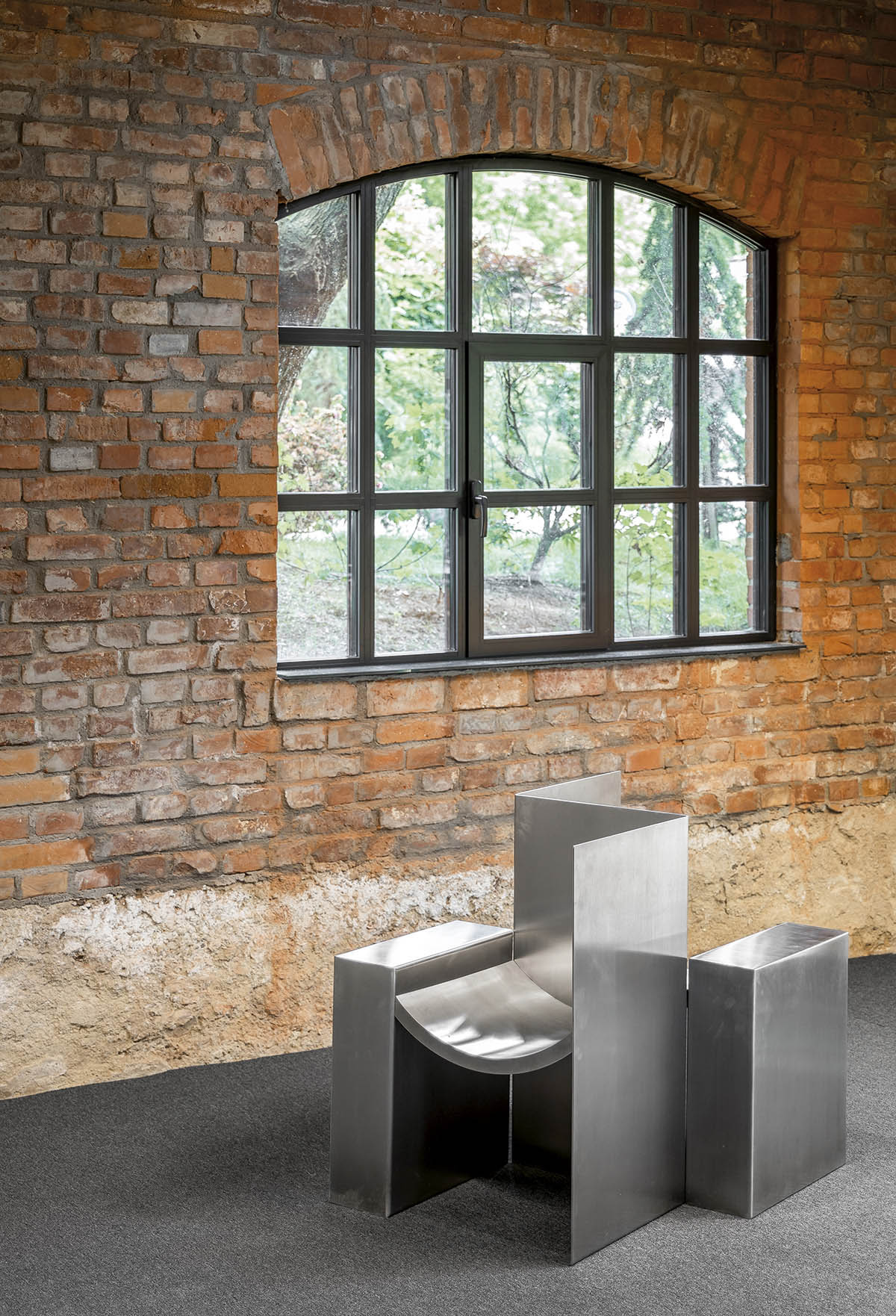 „Am avut în vedere un moment T0 pentru comunitatea de design.” Un dialog cu Adela Maria Marius, curatoarea RAD Design