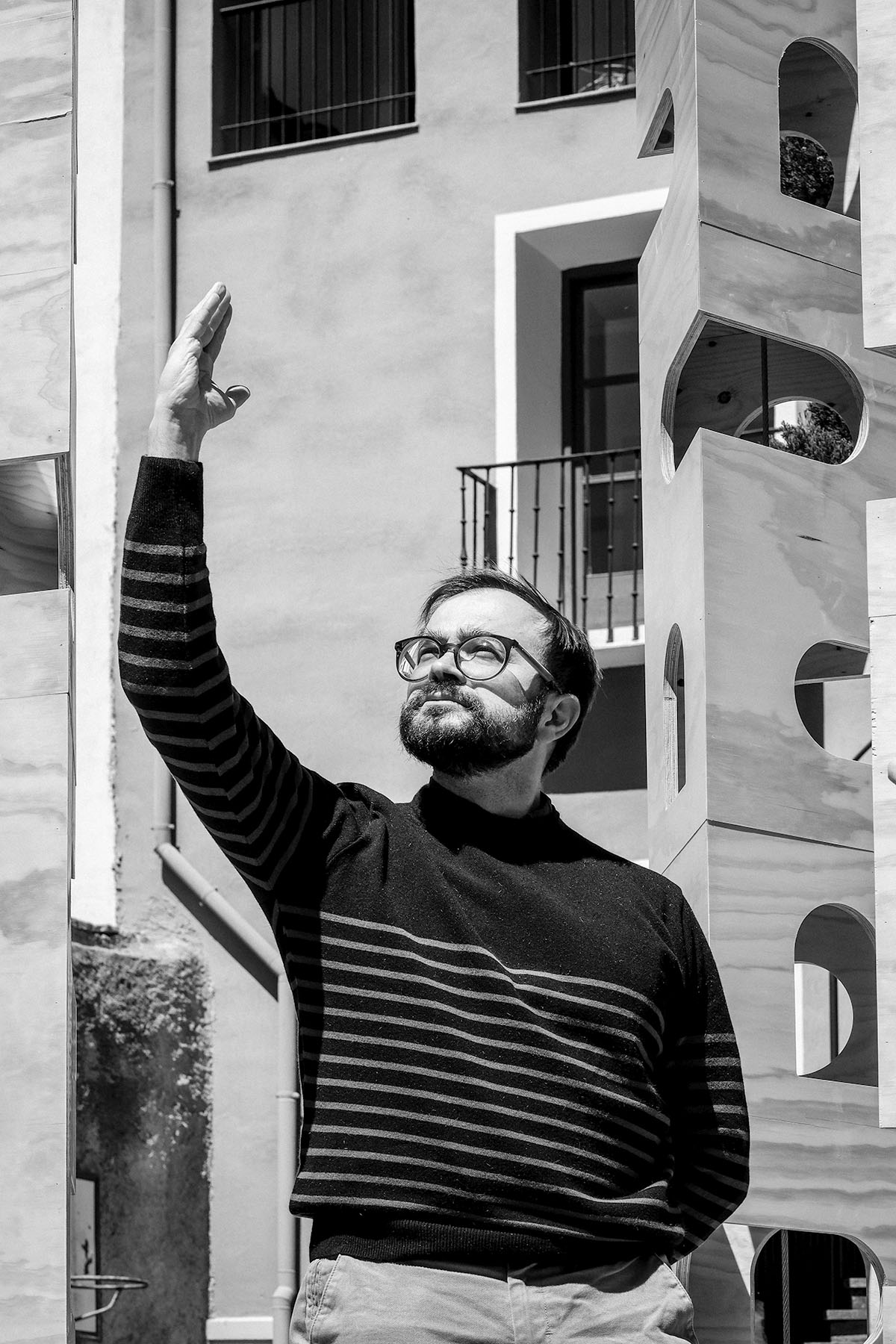 Dosar #215. „Spațiul public înseamnă schimb”: efemer și permanent cu SZCZ