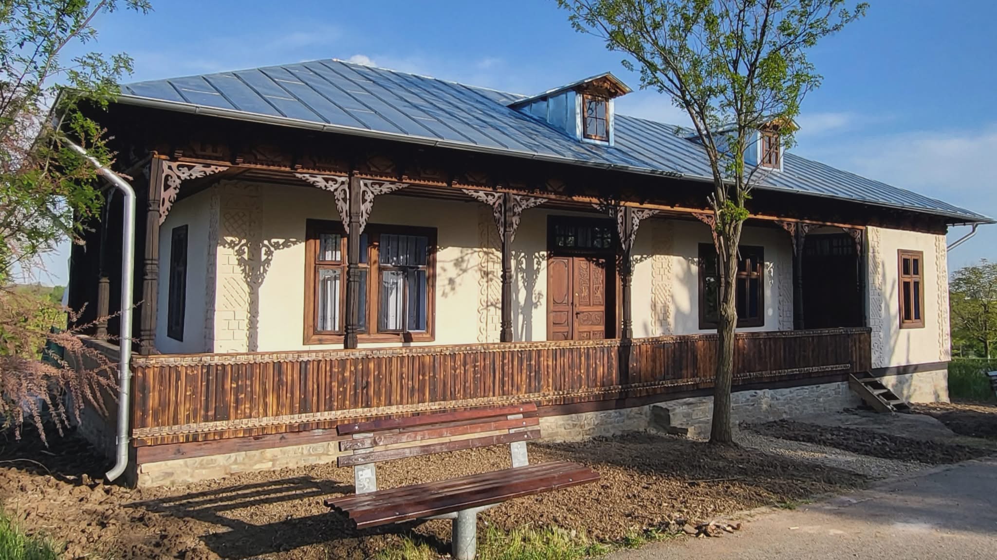 CASA LIȘCĂ, strămutată și restaurată în Buftea prin mobilizarea a peste 200 de voluntari