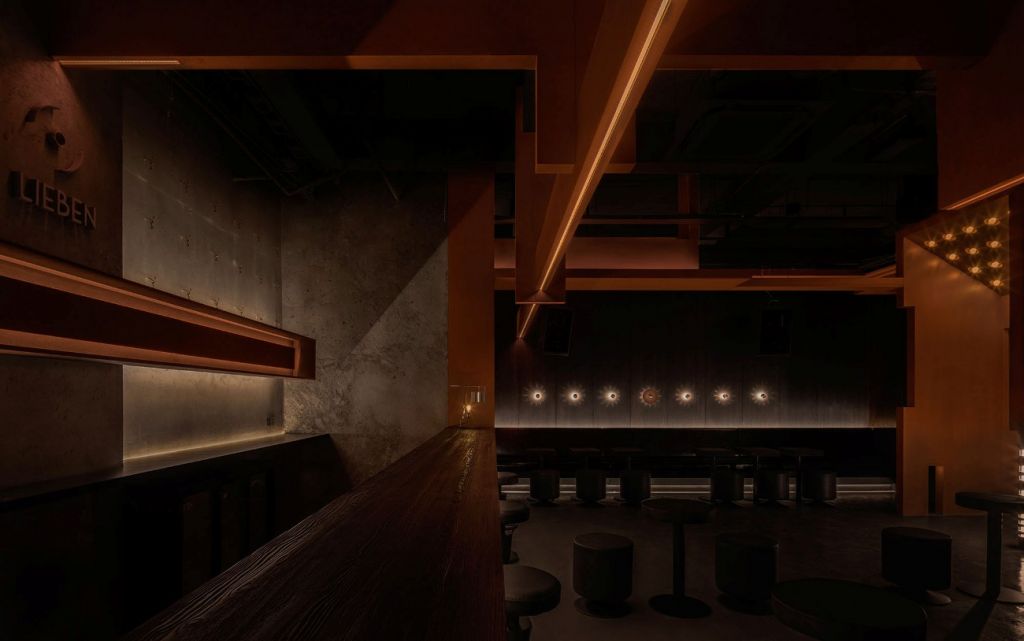 Lieben Bar. Stil industrial german pentru o mică evadare din realitatea Shanghai-ului