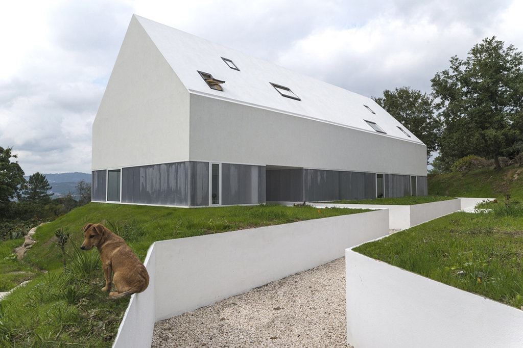 White Wolf Hotel