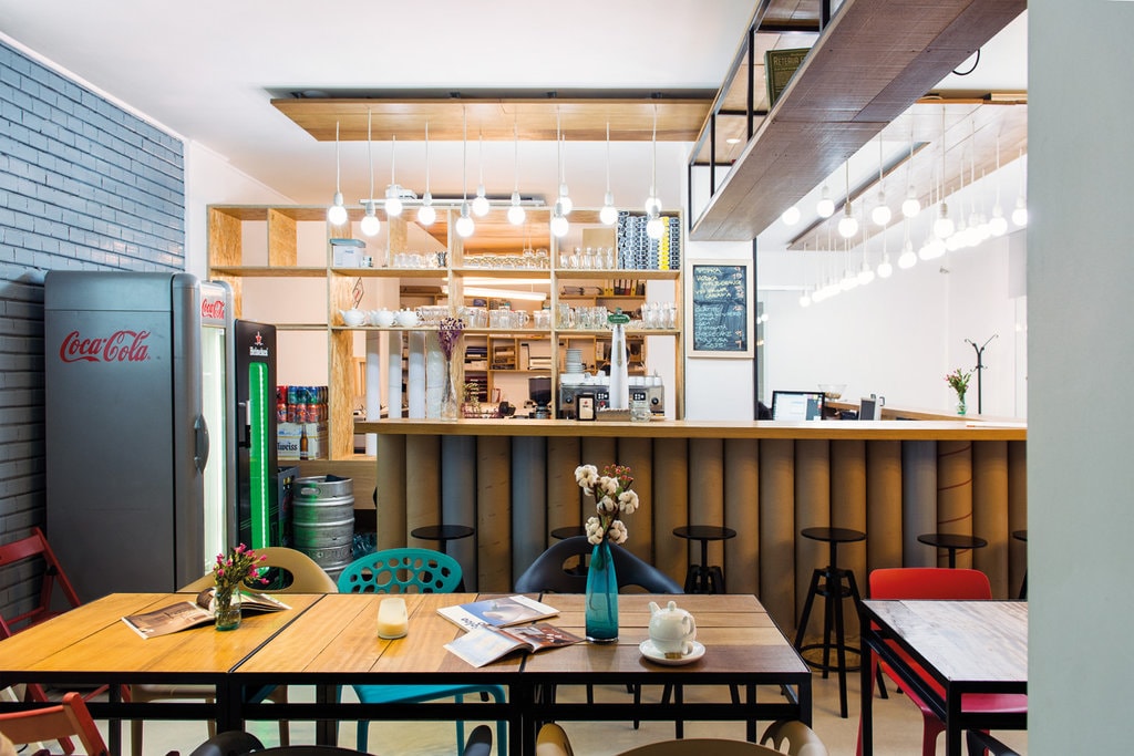 Plot & Coffe Shop