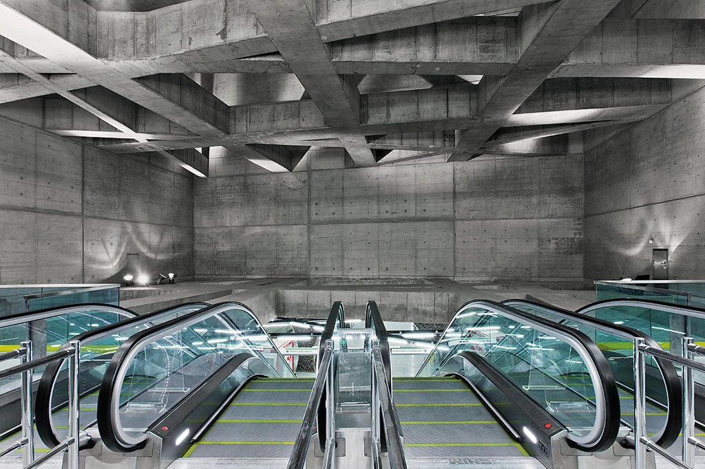 Twin station