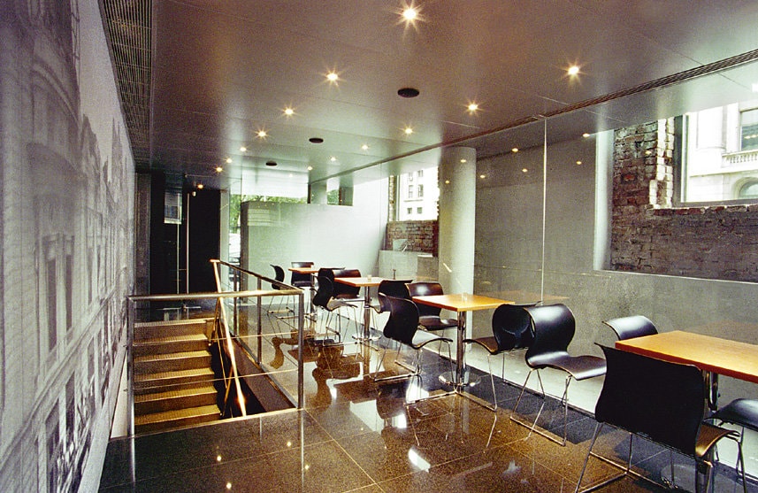 IO Bar