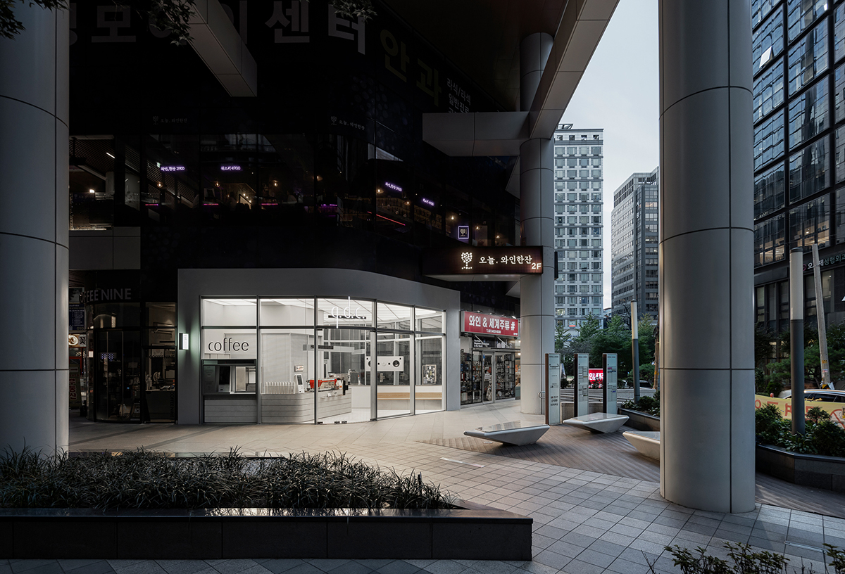 Pauza zilnică de cafea. QDC, Gangnam, Seul, Coreea de Sud