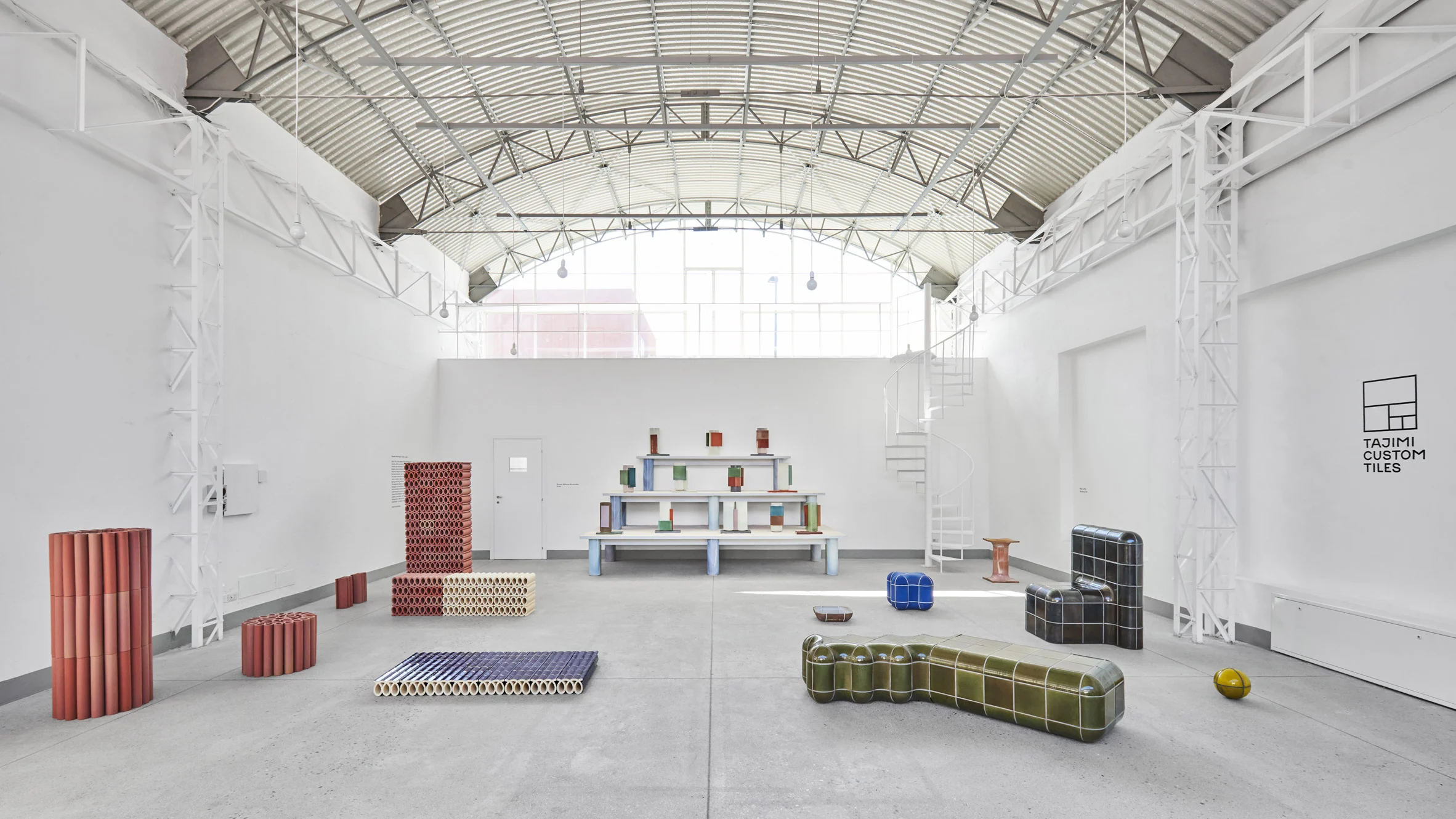 Sculpturi ceramice de Ronan și Erwan Bouroullec pentru Tajimi Custom Tiles, la MDW2022