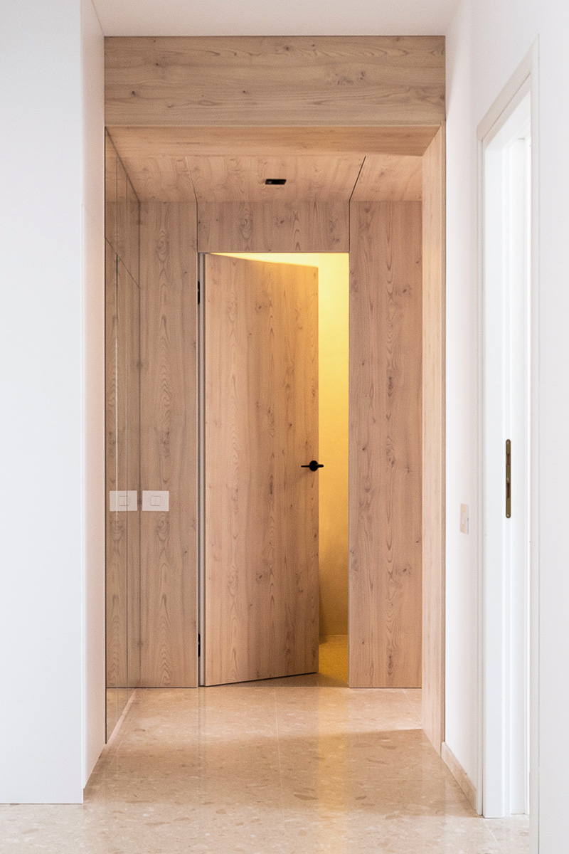 Continuitate și contrast. Apartament F108, București