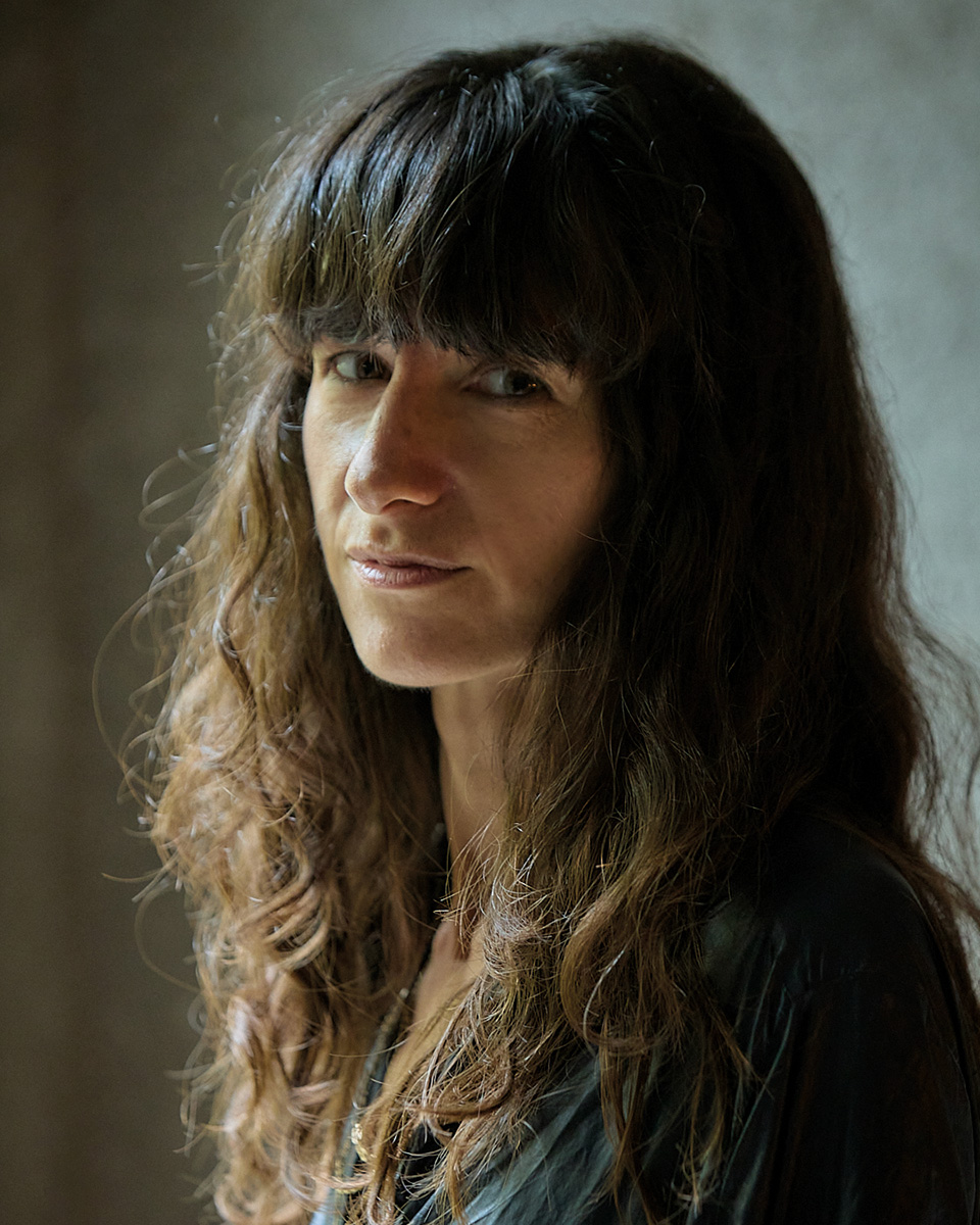 Oana Stănescu, curatoarea Beta 2024: „Am vrut să lăsăm prestigiul deoparte pentru o secundă și să găsim alte perspective.”