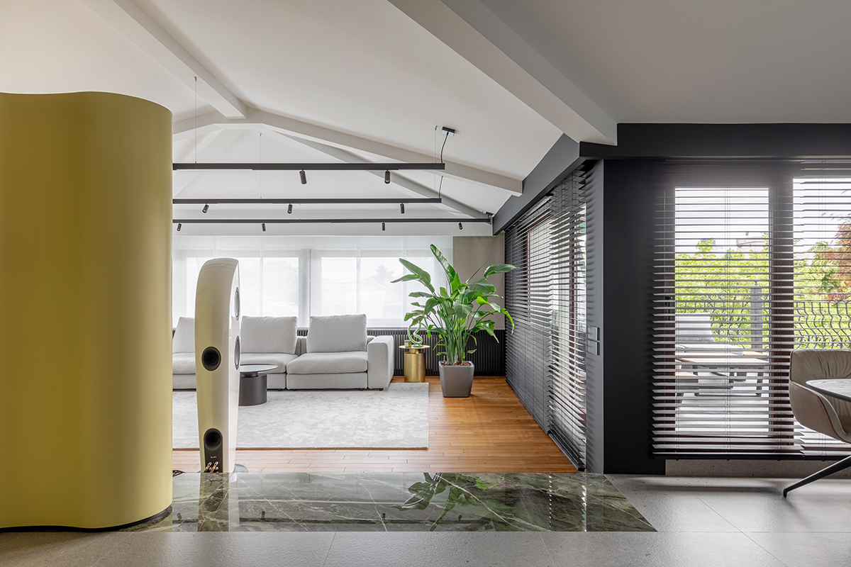 Contemporan natural. Raw Apartment, București