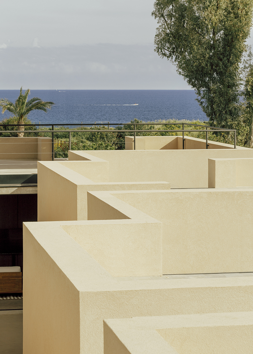 Un labirint între vernacular și contemporan. Patio House, Avola, Sicilia