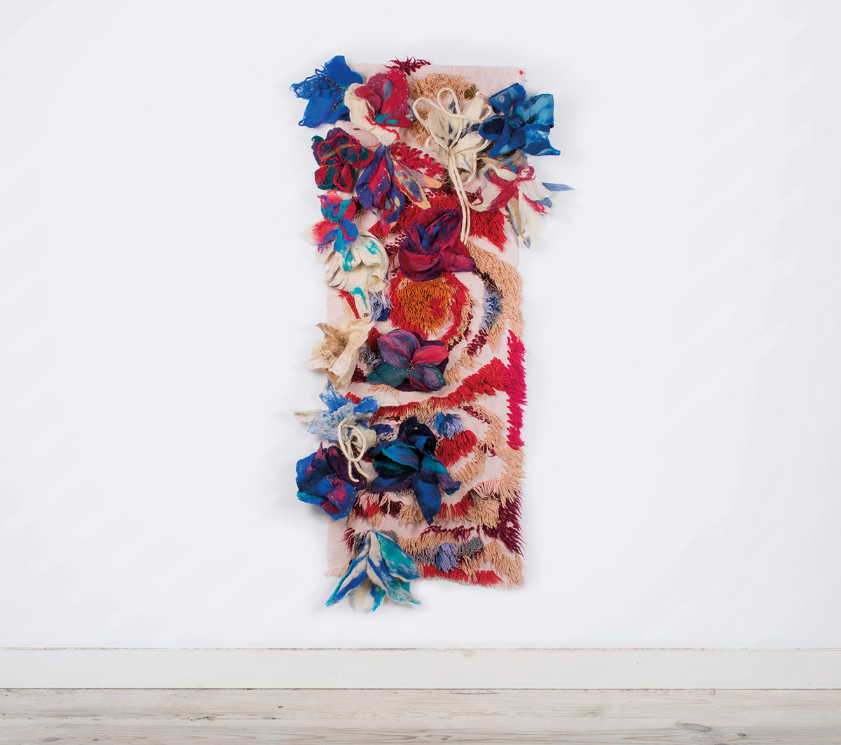 De la tradiție la artă prin design textil, o poveste țesută de Oana Tudose