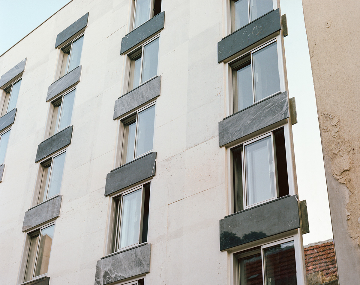 O casă cu nenumărate ferestre în Lisabona, de fala atelier