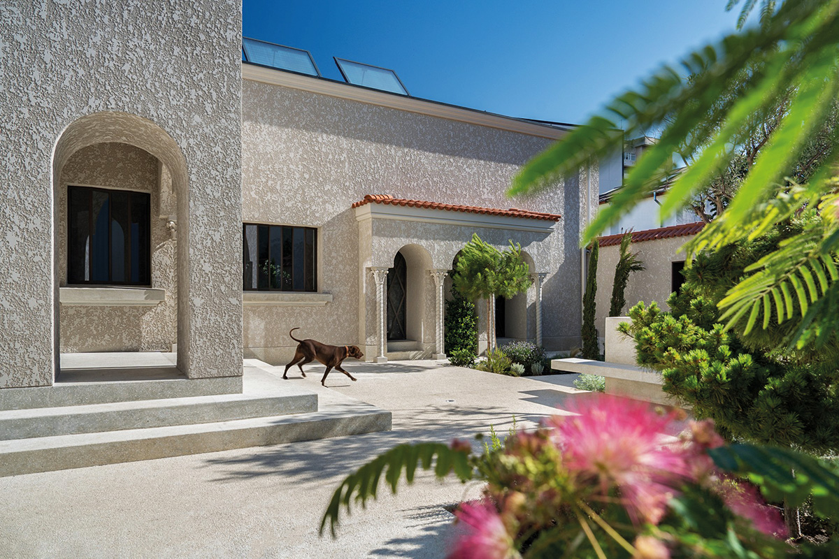 Casa I: pitoresc mediteraneean în cheie contemporană