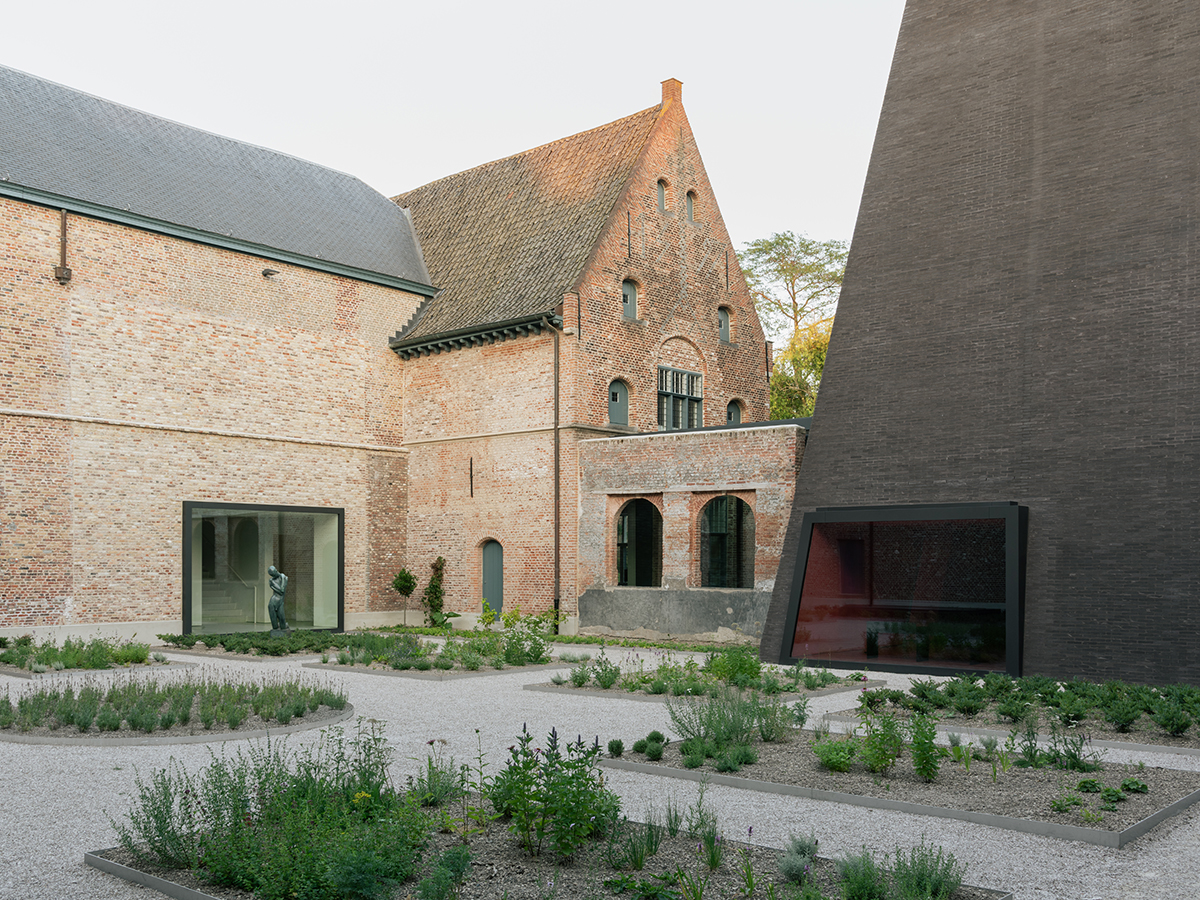 Cine este Abby? Un altfel de muzeu în Kortrijk, Belgia