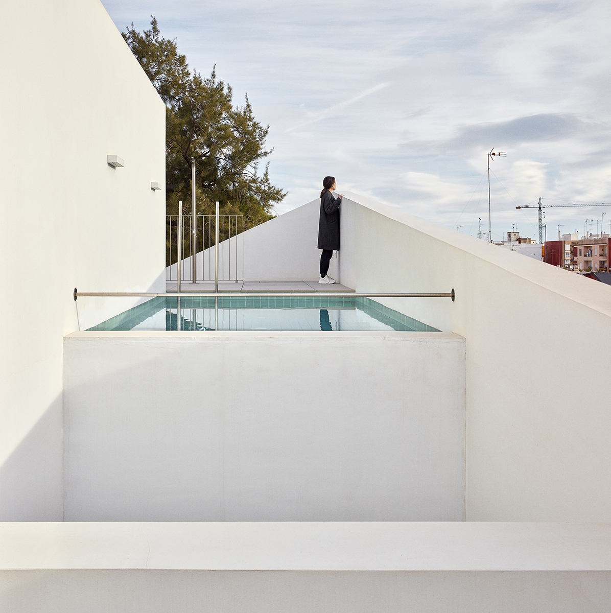 O casă pe verticală, lângă Valencia