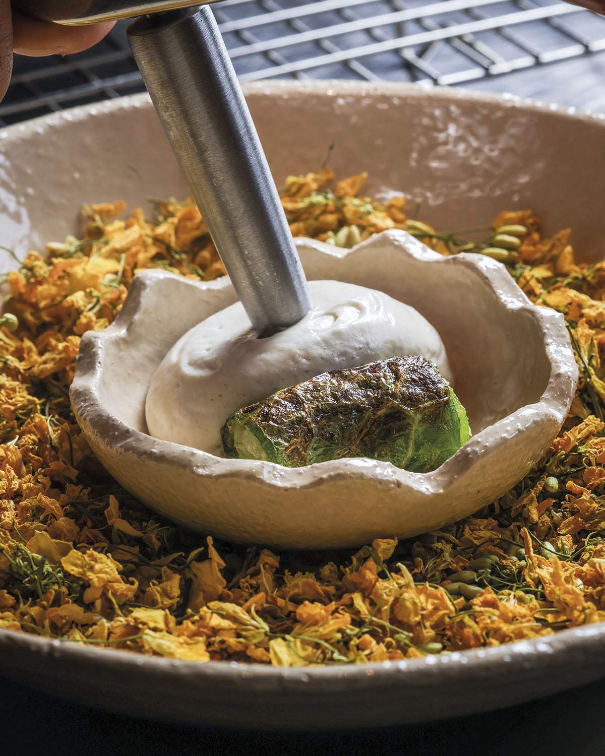 Chef Alexandru Dumitru, La Hambar: „Aducem amintiri în farfurie, reinterpretându-le într-o manieră modernă, dar cu rădăcini adânci în istoria și cultura noastră”