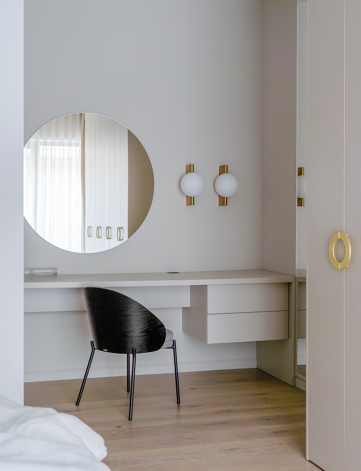 Noul Neoclasic. Apartament Mingle