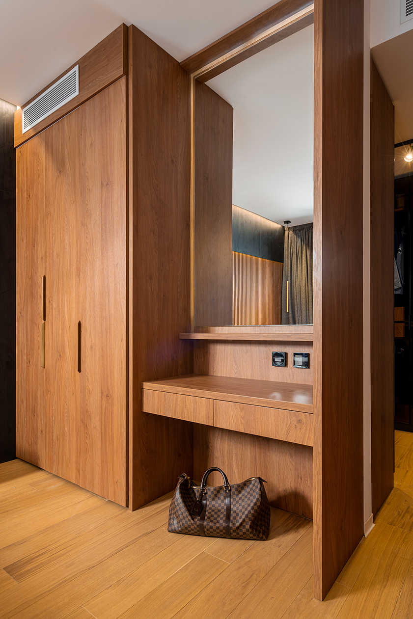 Minimalism contemporan cu elemente glamour. Serenity Lake Apartment